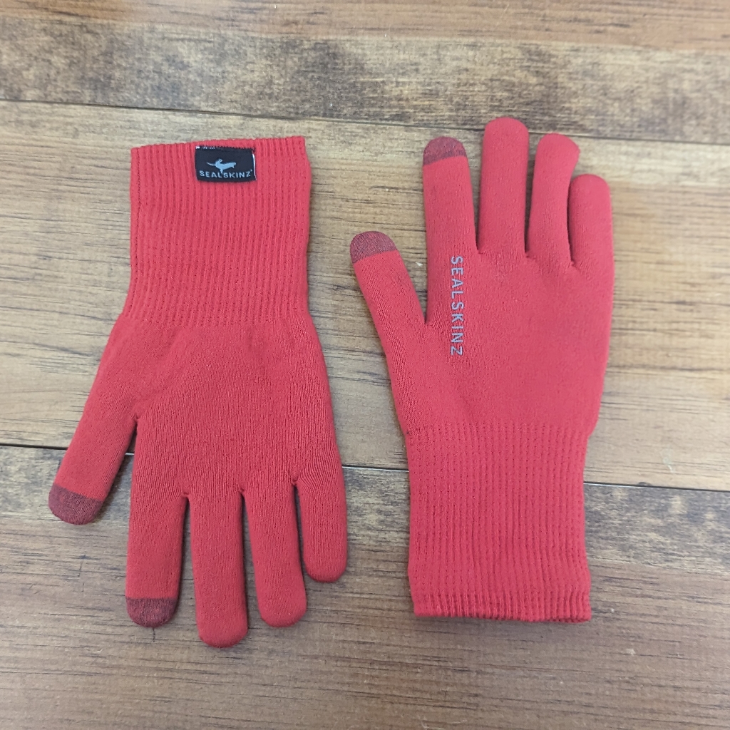 Size Sealskinz Ultra Grip Touch Screen Gloves - Core Red M